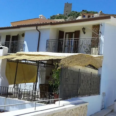 Affittacamere Il Castello Posada Bed & Breakfast 3*